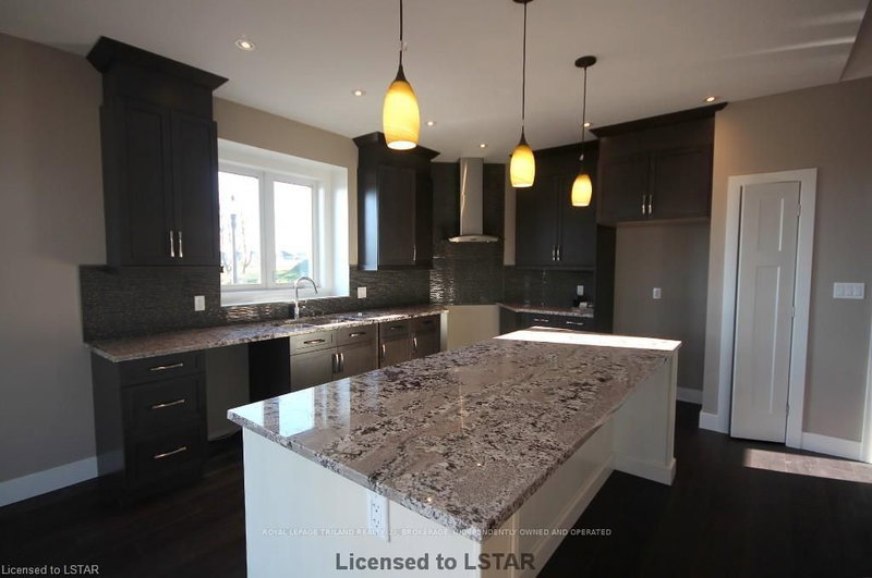 2 Slammer Tr, Thames Centre, N0M 2P0 | Image 3