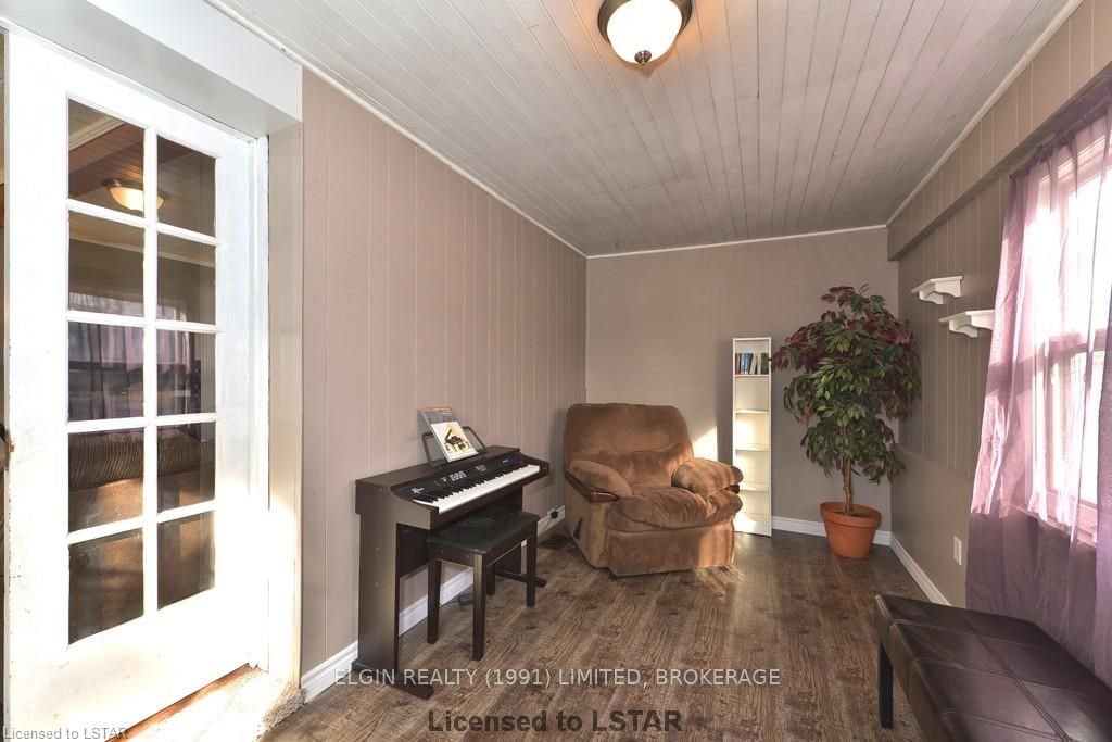 Listing Image 5