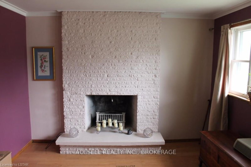 350 Warren St, Central Elgin, N5L 1B5 | Image 2