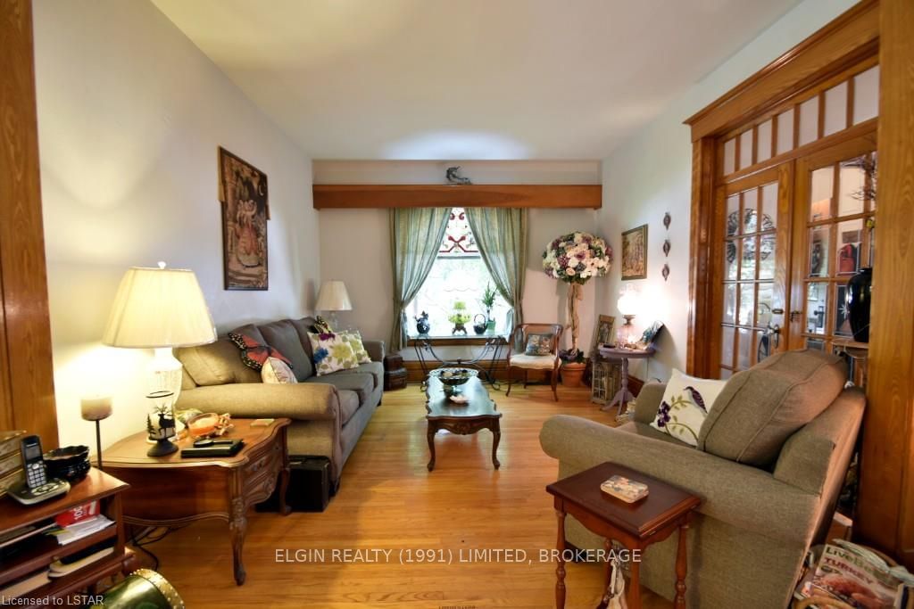 Listing Image 7