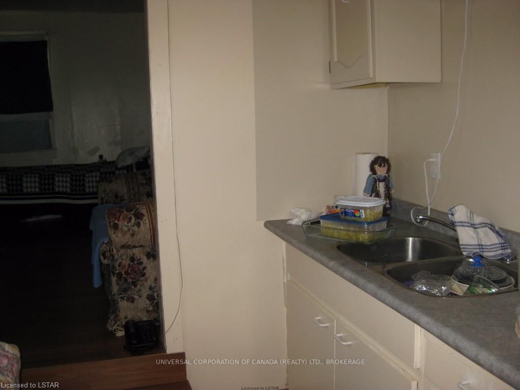Listing Image 16