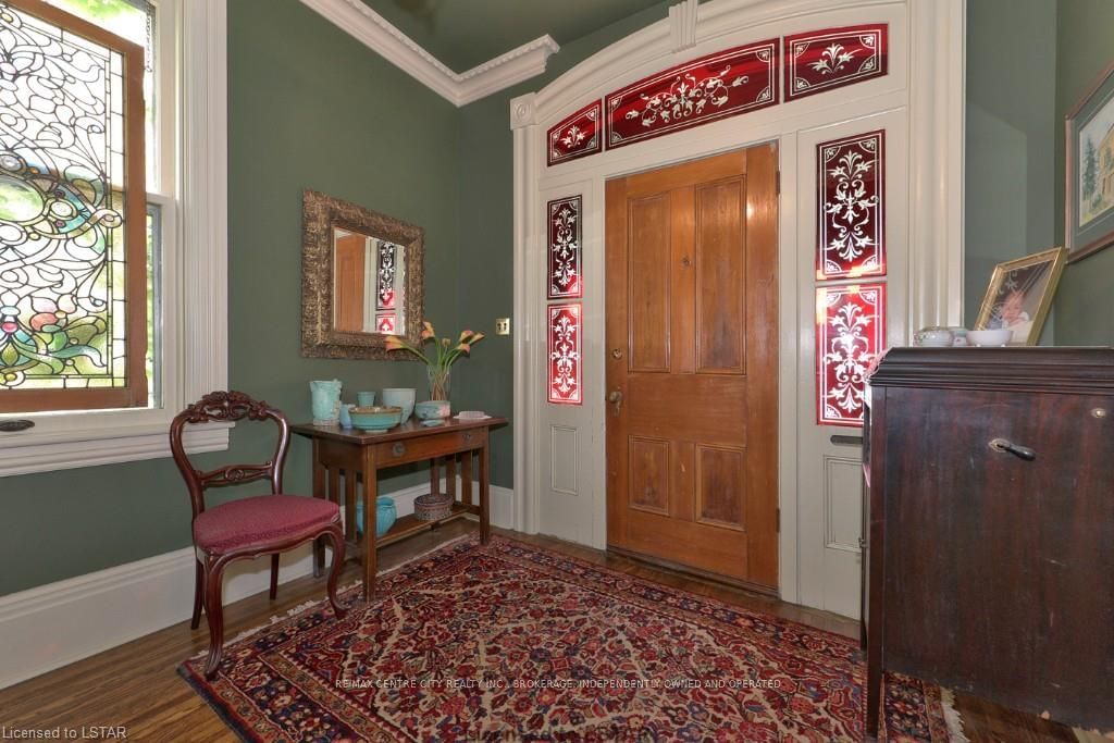 Listing Image 5