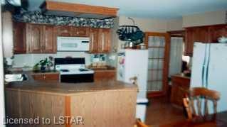 227 William St E, North Middlesex,  | Image 2