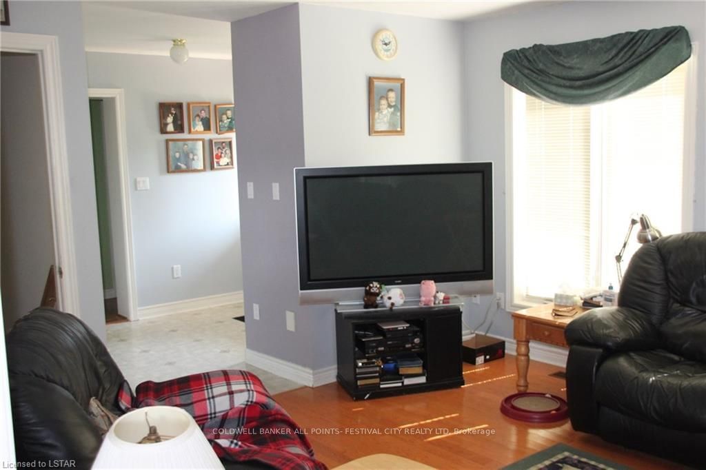 Listing Image 6