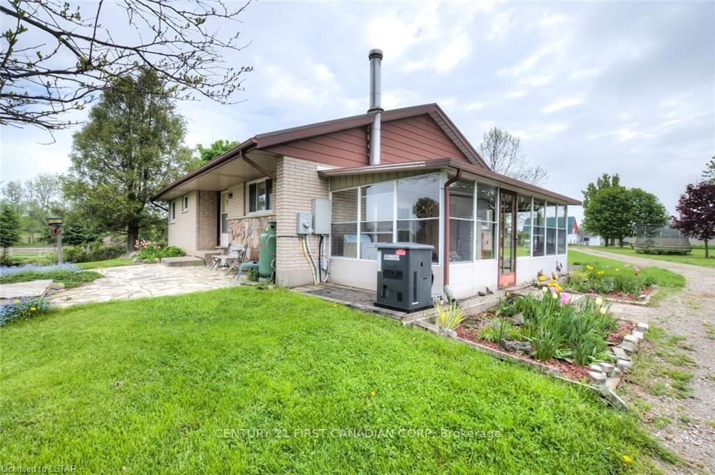 Listing Image 3