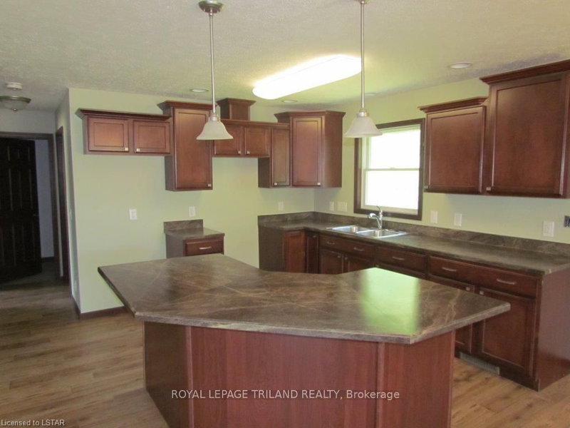 521 Ontario St, Warwick, N0M 2S0 | Image 2