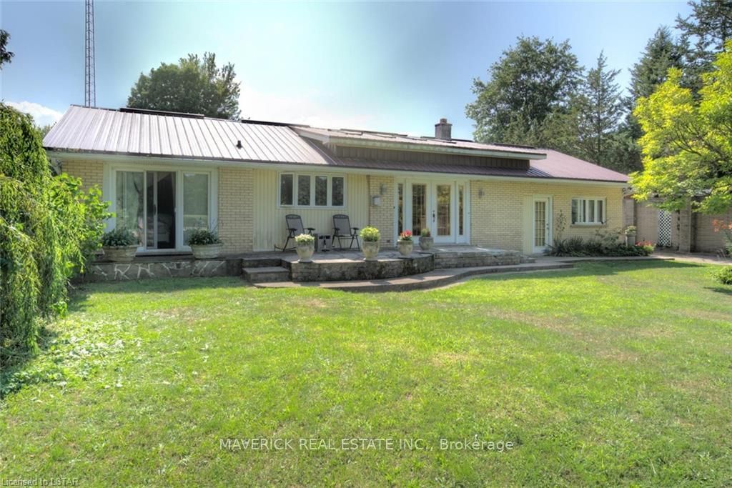 Listing Image 4