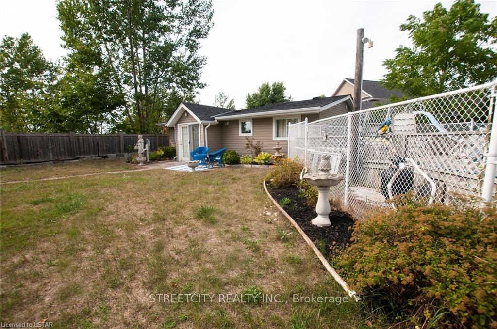 Listing Image 7
