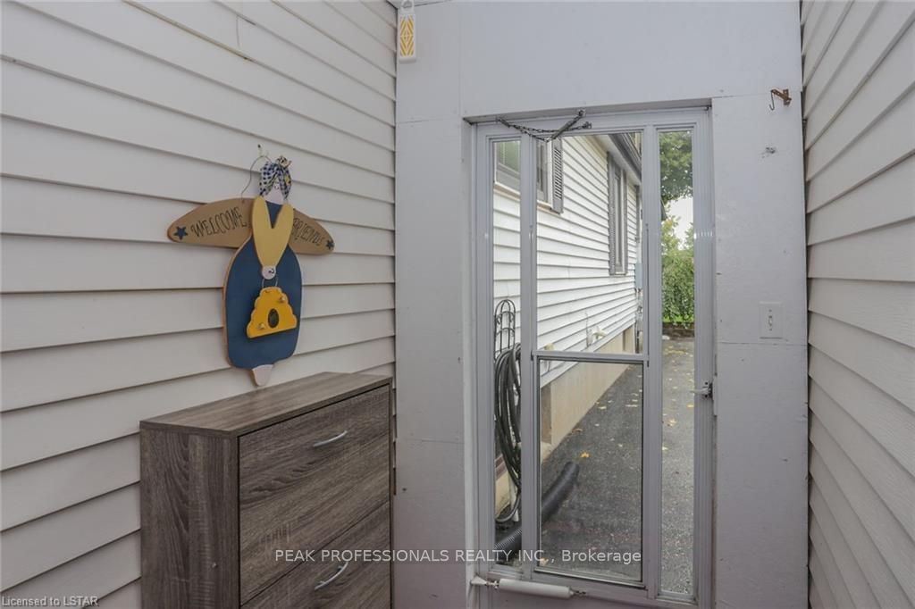 Listing Image 30