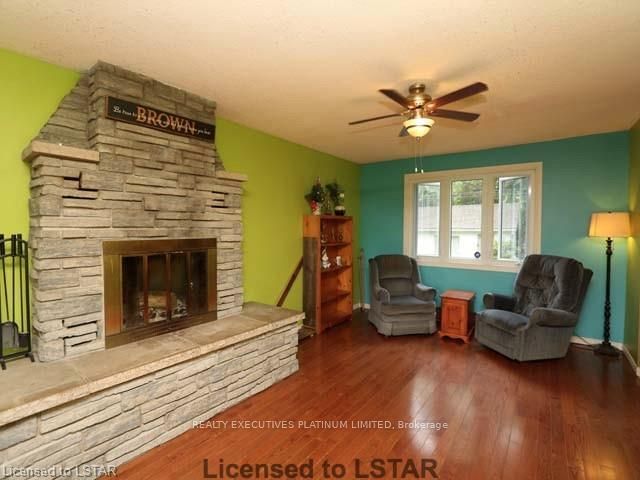 Listing Image 10