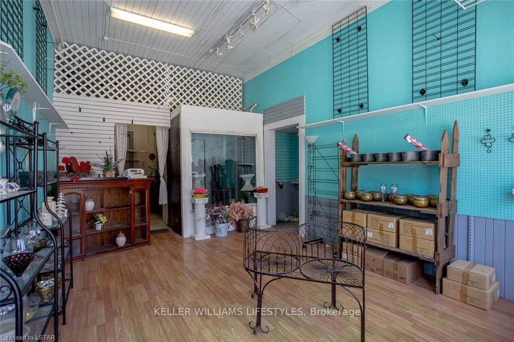 Listing Image 7