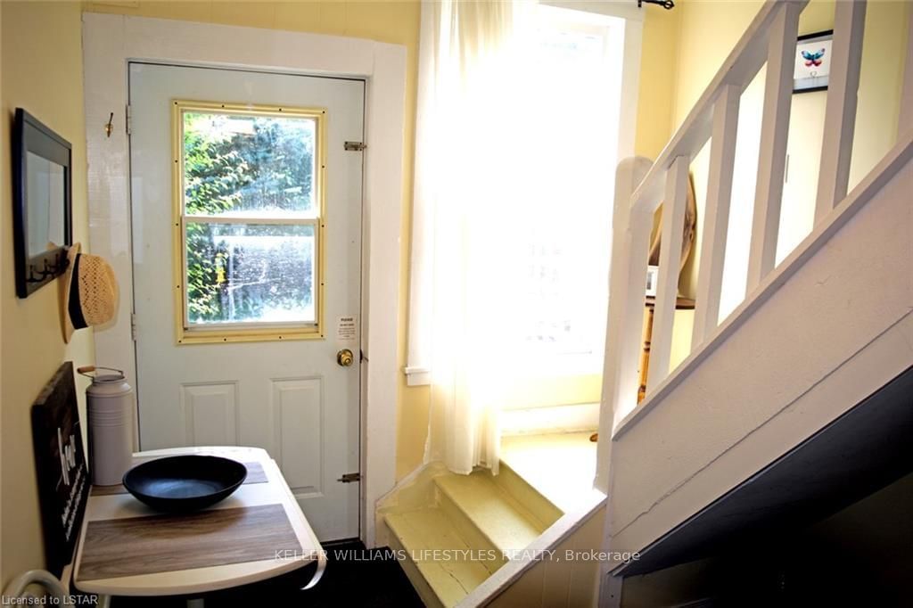 Listing Image 19