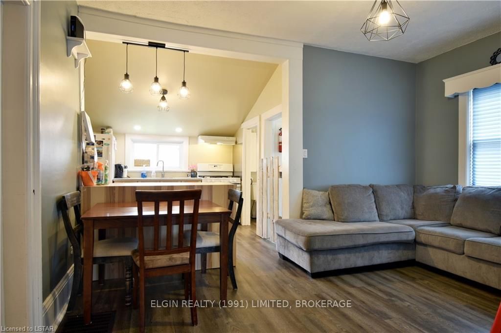 Listing Image 9