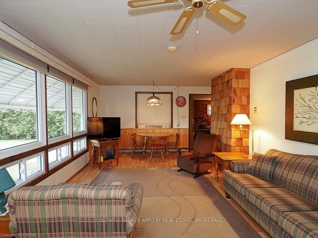 Listing Image 10