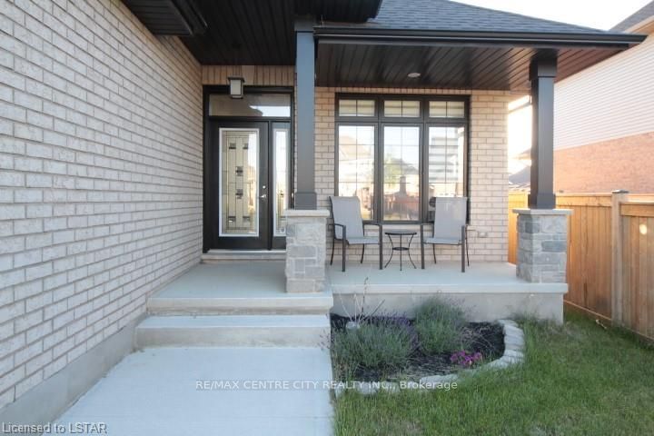 Listing Image 3