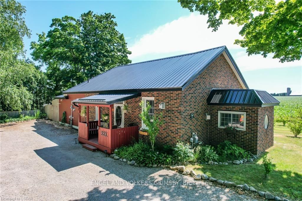 Listing Image 4