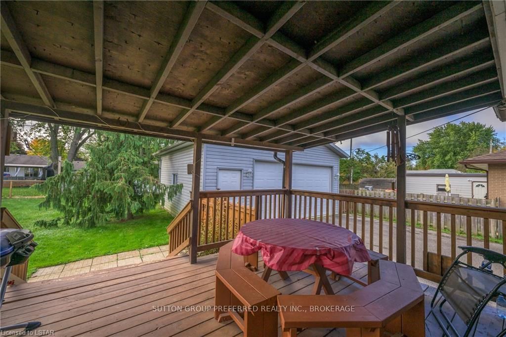 Listing Image 9