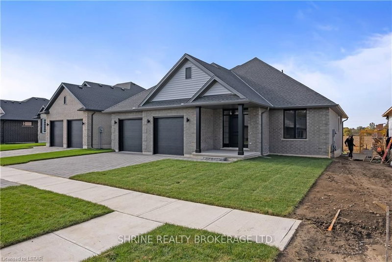 2047 LOCKWOOD Cres, Strathroy-Caradoc, N0L 1W0 | Image 2