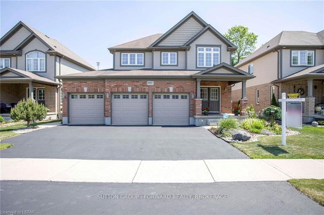 897 FOXCREEK Road