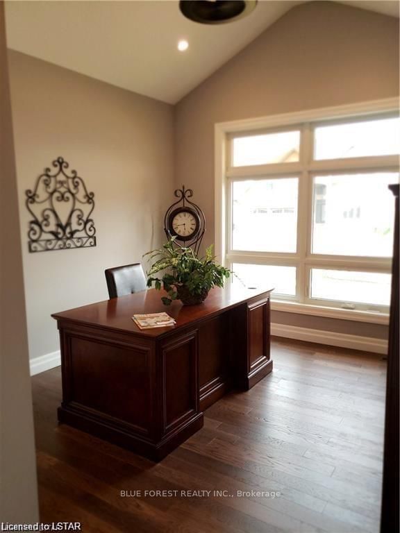 68 Five Stakes St, Southwold, N5P 3T2 | Image 2