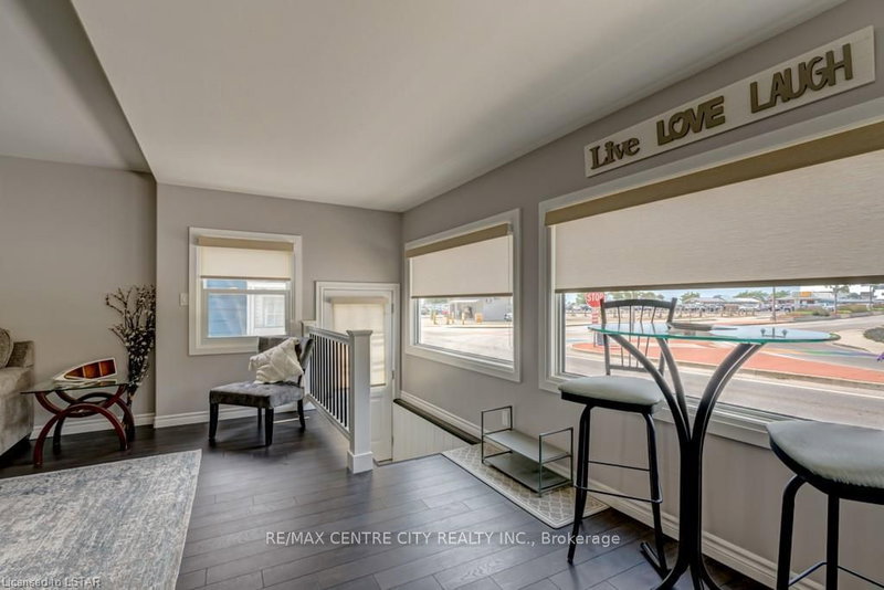 143 William St, Central Elgin, N5L 1E2 | Image 2