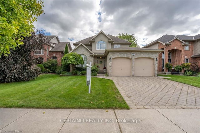 120 GREYROCK Crescent