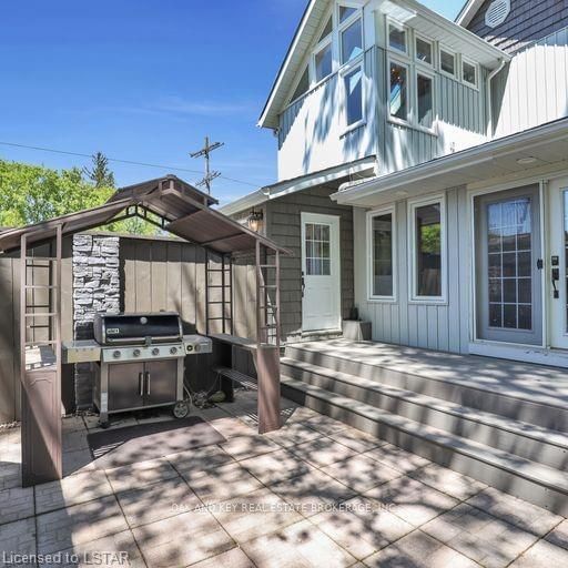 Listing Image 7