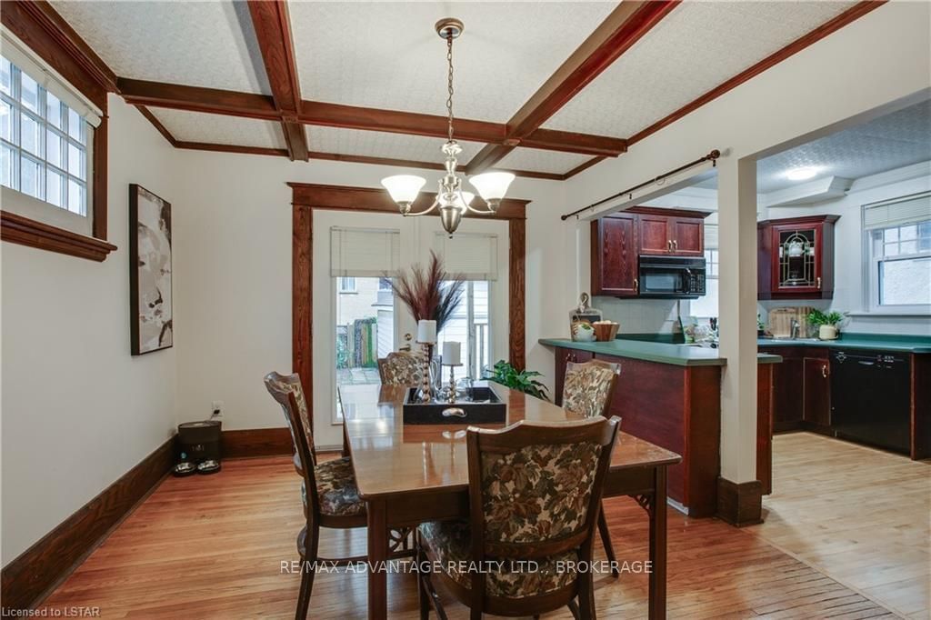 Listing Image 11