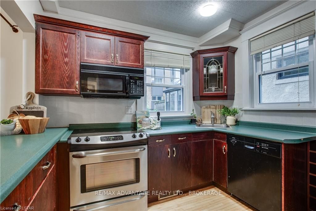 Listing Image 15