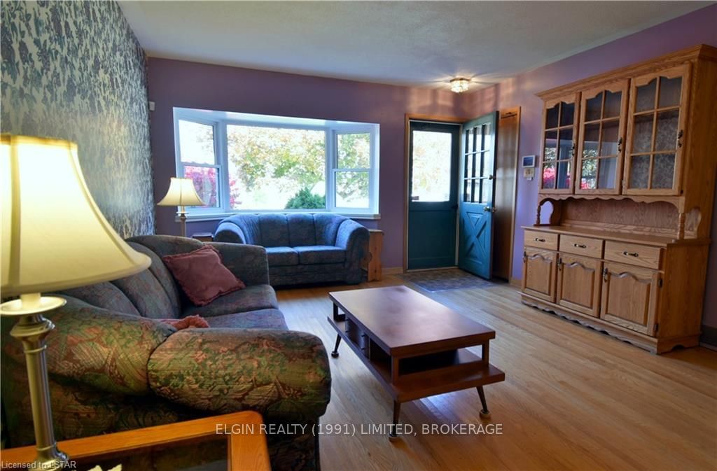 Listing Image 7
