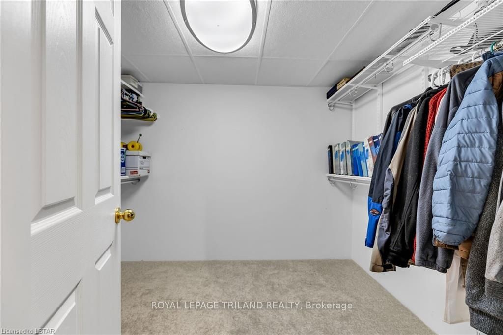 Listing Image 27