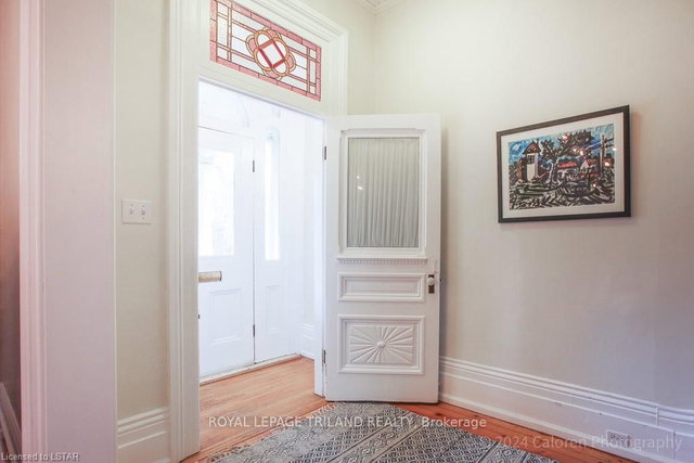 290 PICCADILLY Street