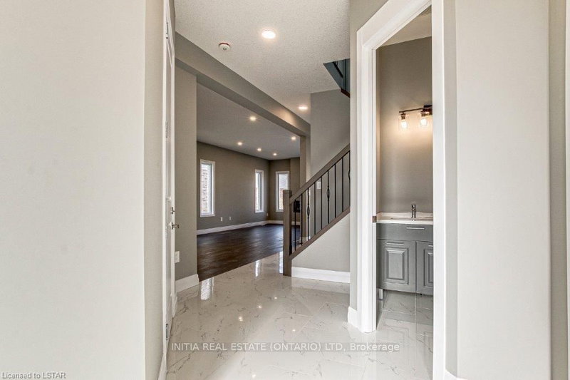 Walk - 2916 LEMIEUX Walk, London South, N6L 0H2 | Image 3