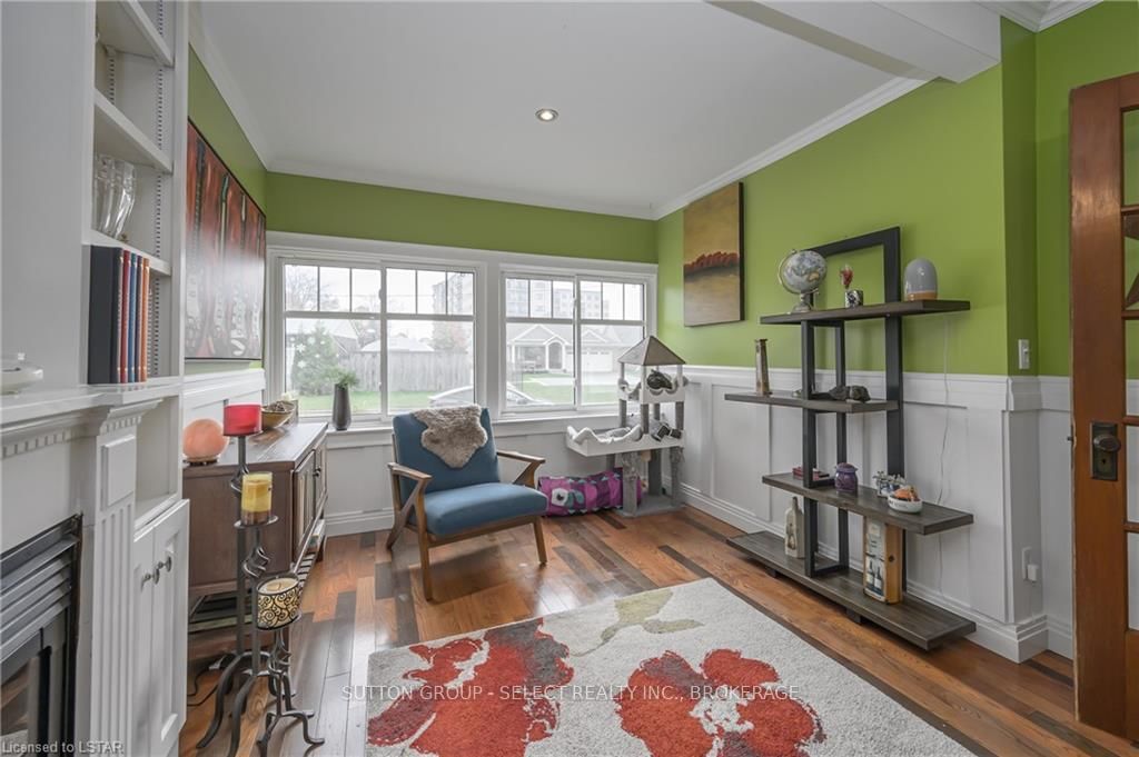 Listing Image 7