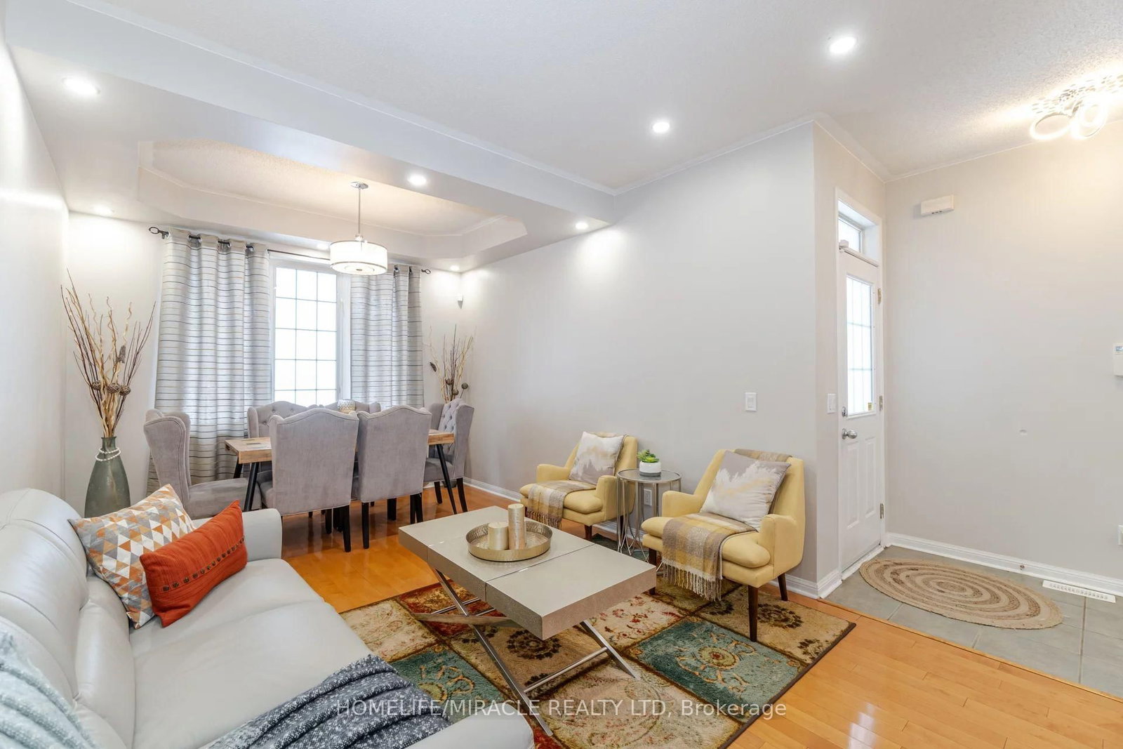 Listing Image 7