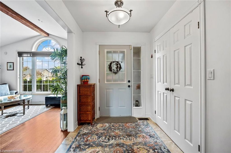 339 Wellbrook Ave, Welland, L3C 7N3 | Image 2