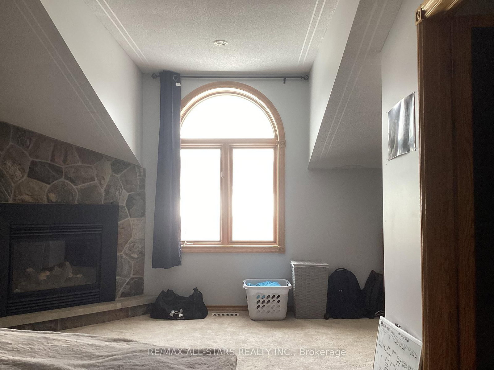 Listing Image 27