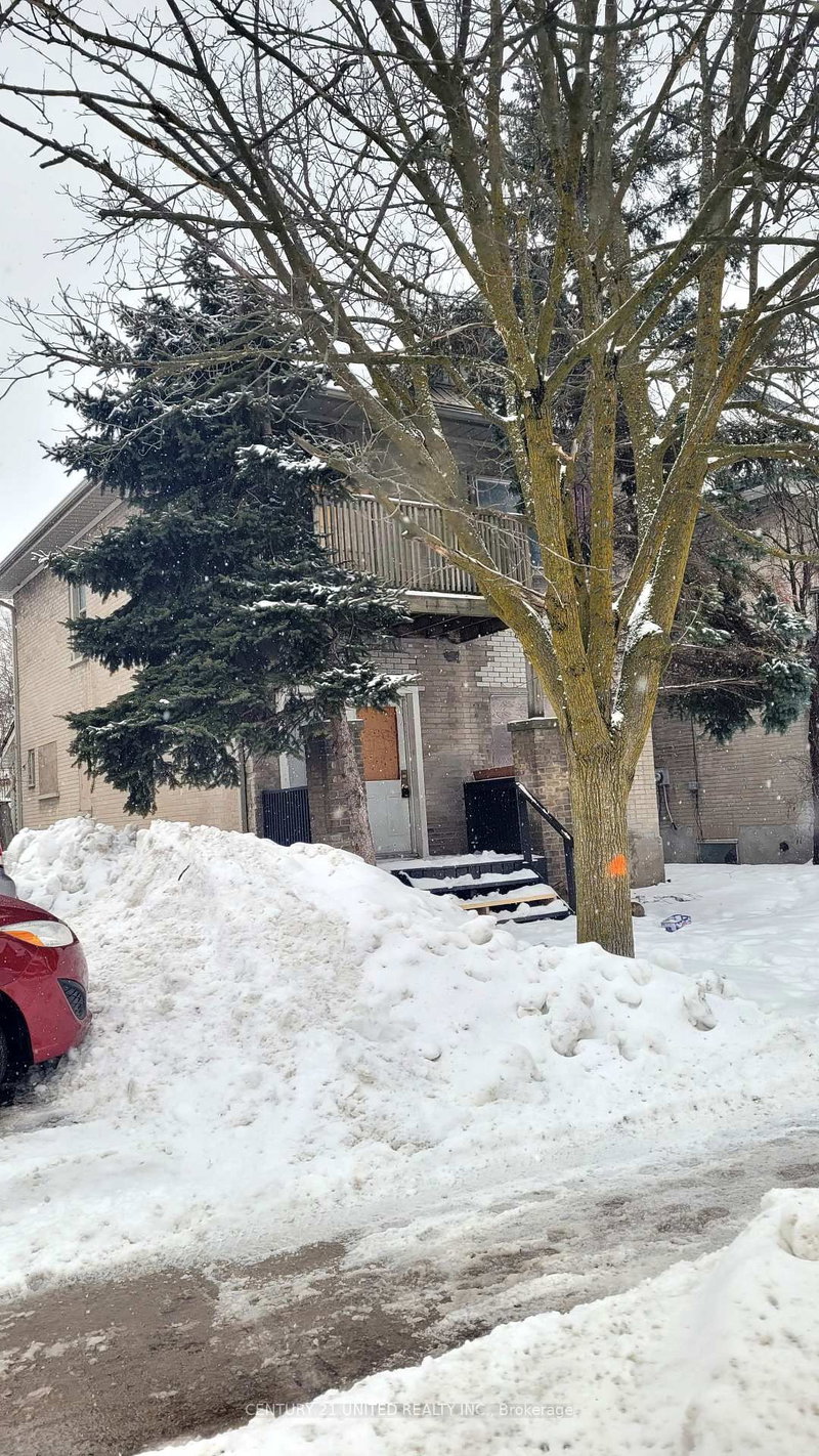 218 Park St N, Peterborough, K9J 3P8 | Image 2