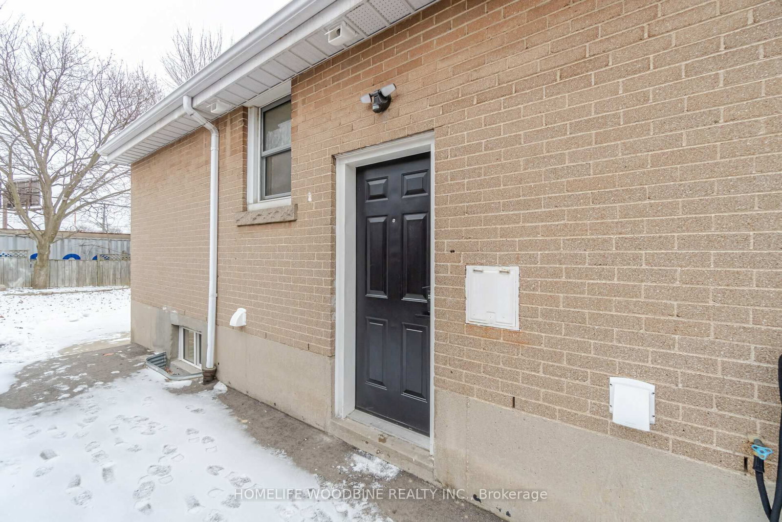 Listing Image 17