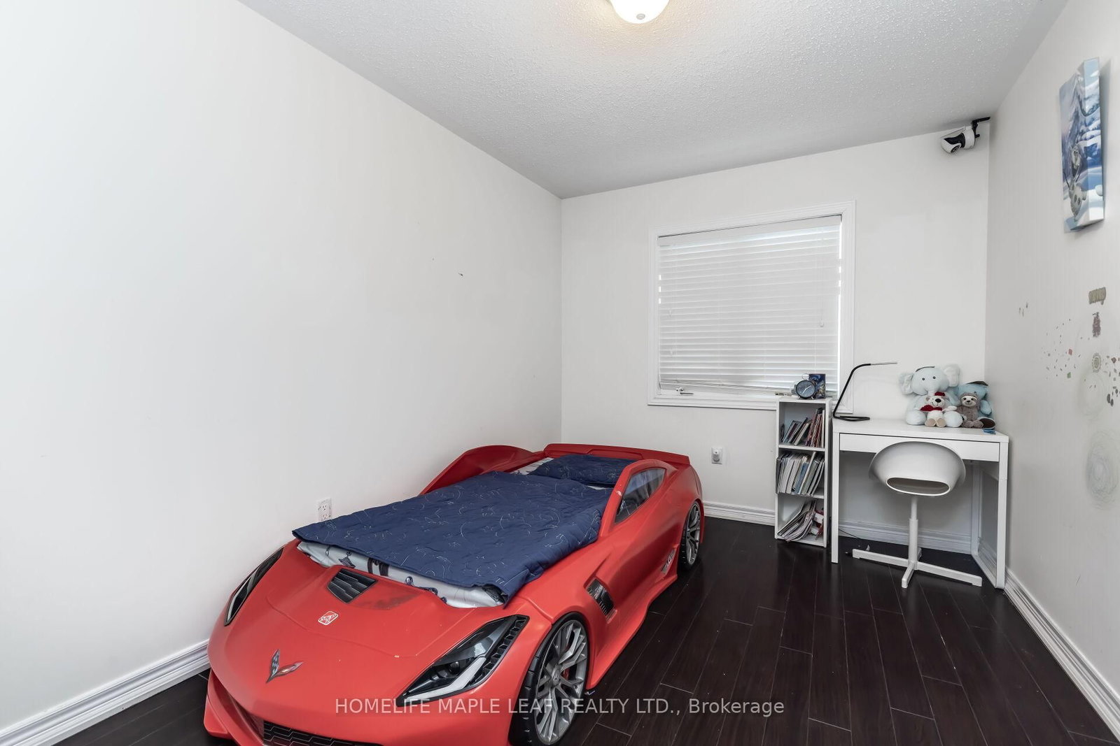 Listing Image 32