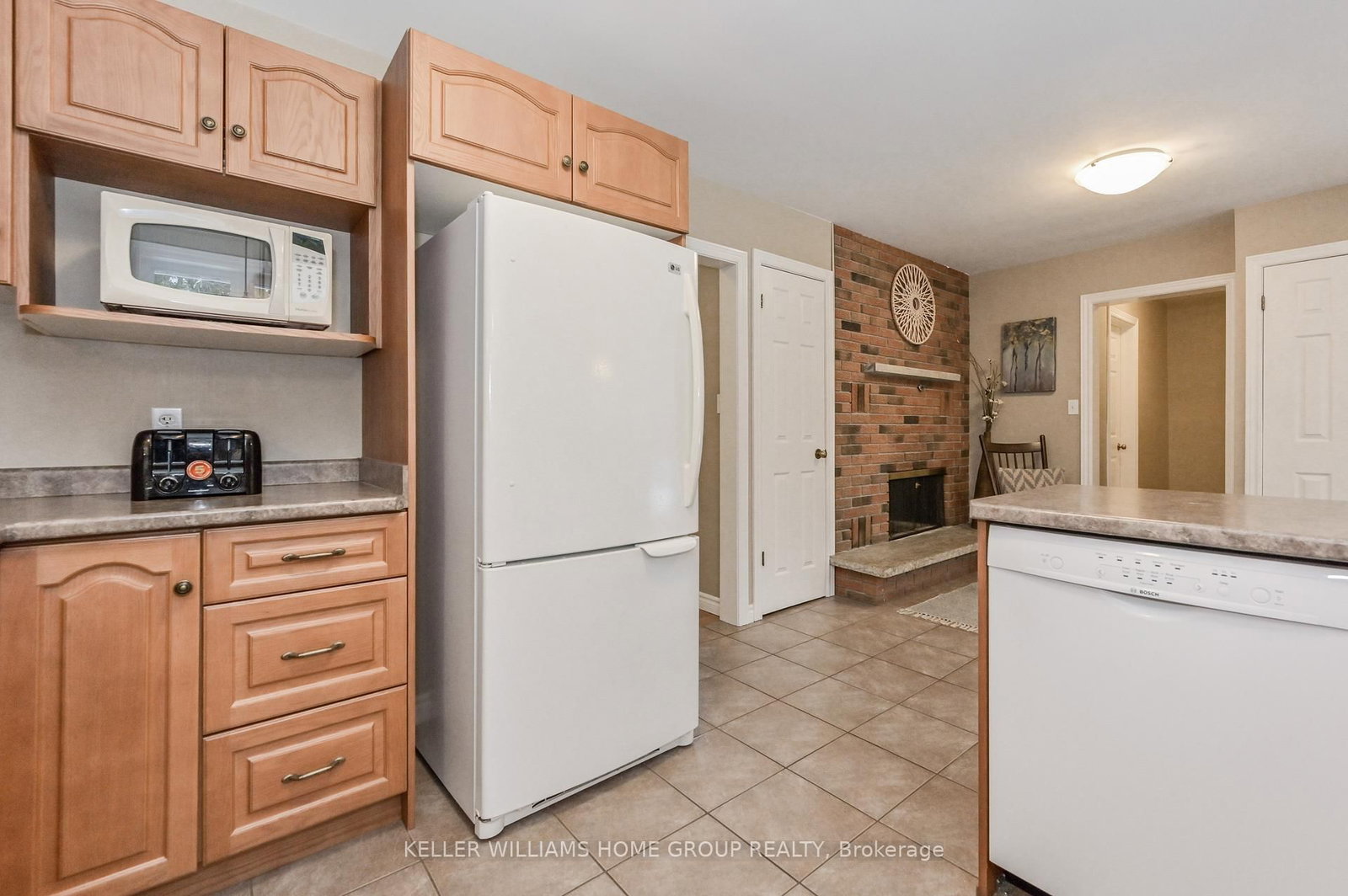 Listing Image 19