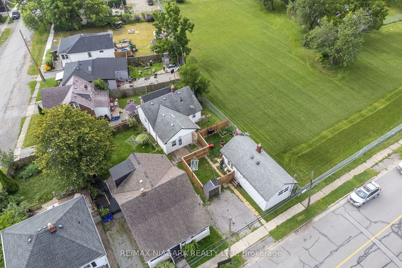 home for sale on 144 Niagara Falls Road