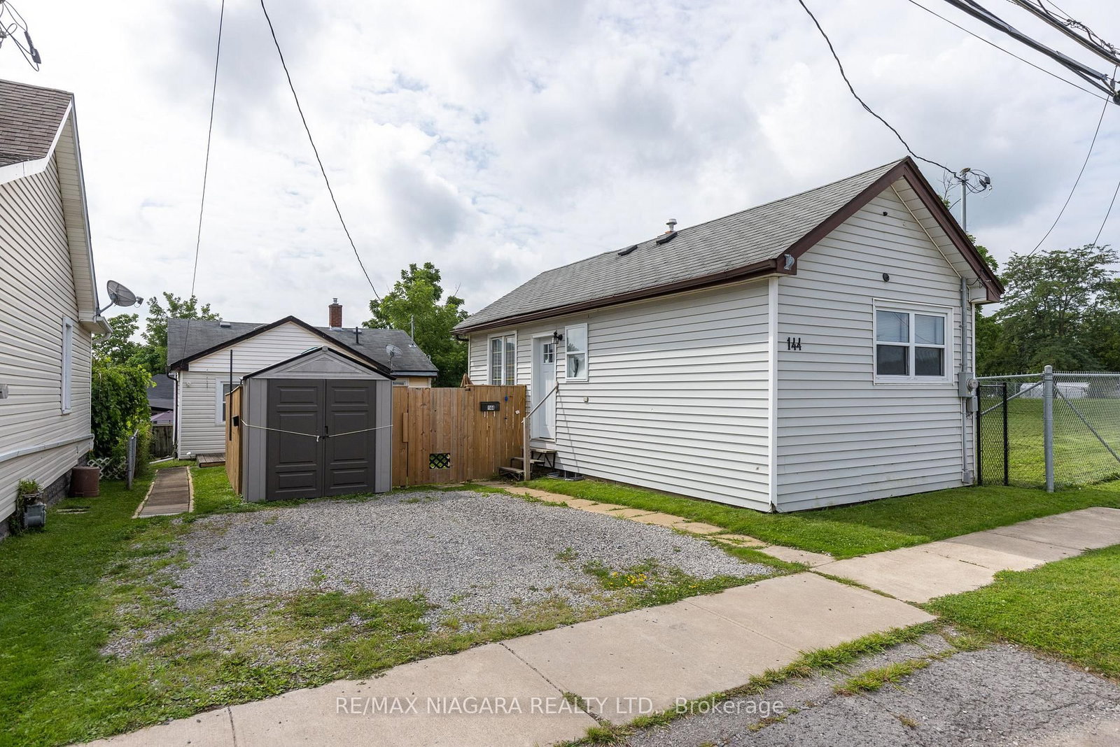 Listing Image 11