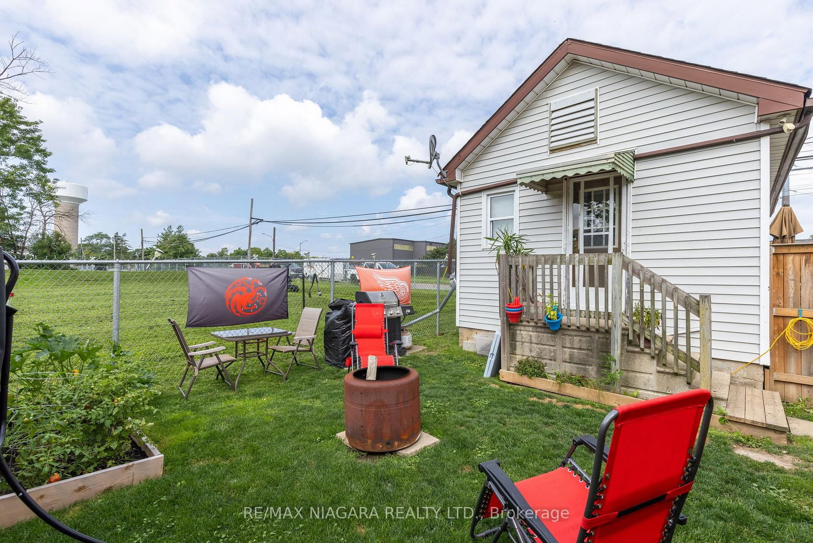 Listing Image 14