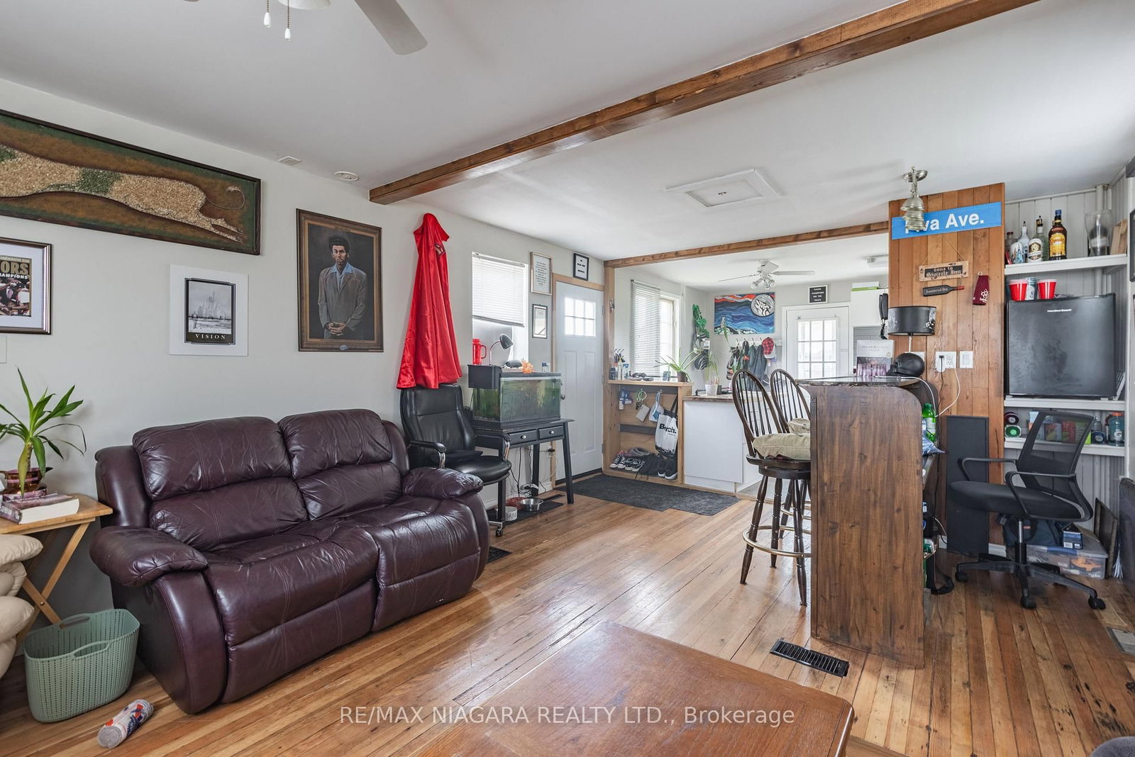 Listing Image 17