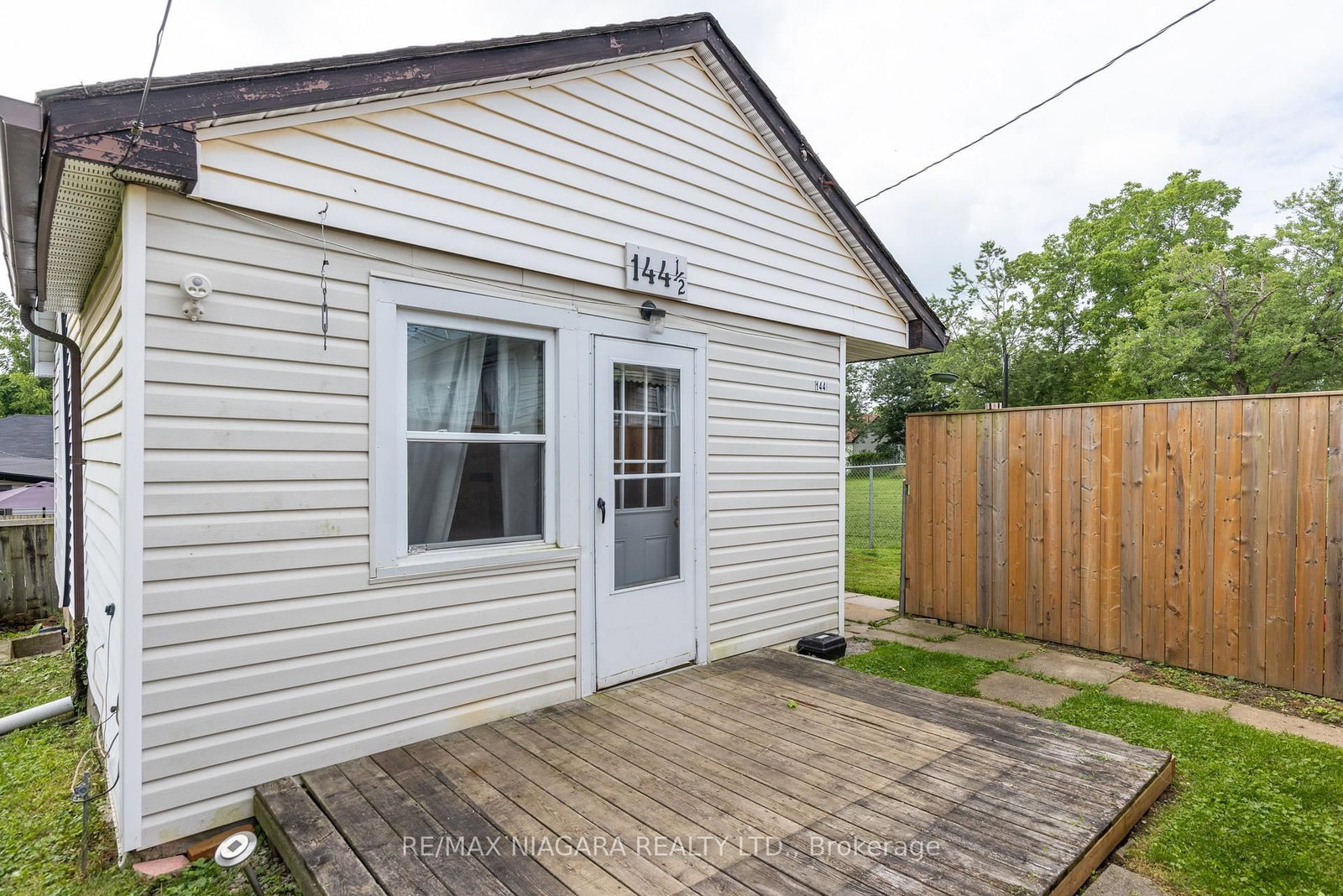Listing Image 3