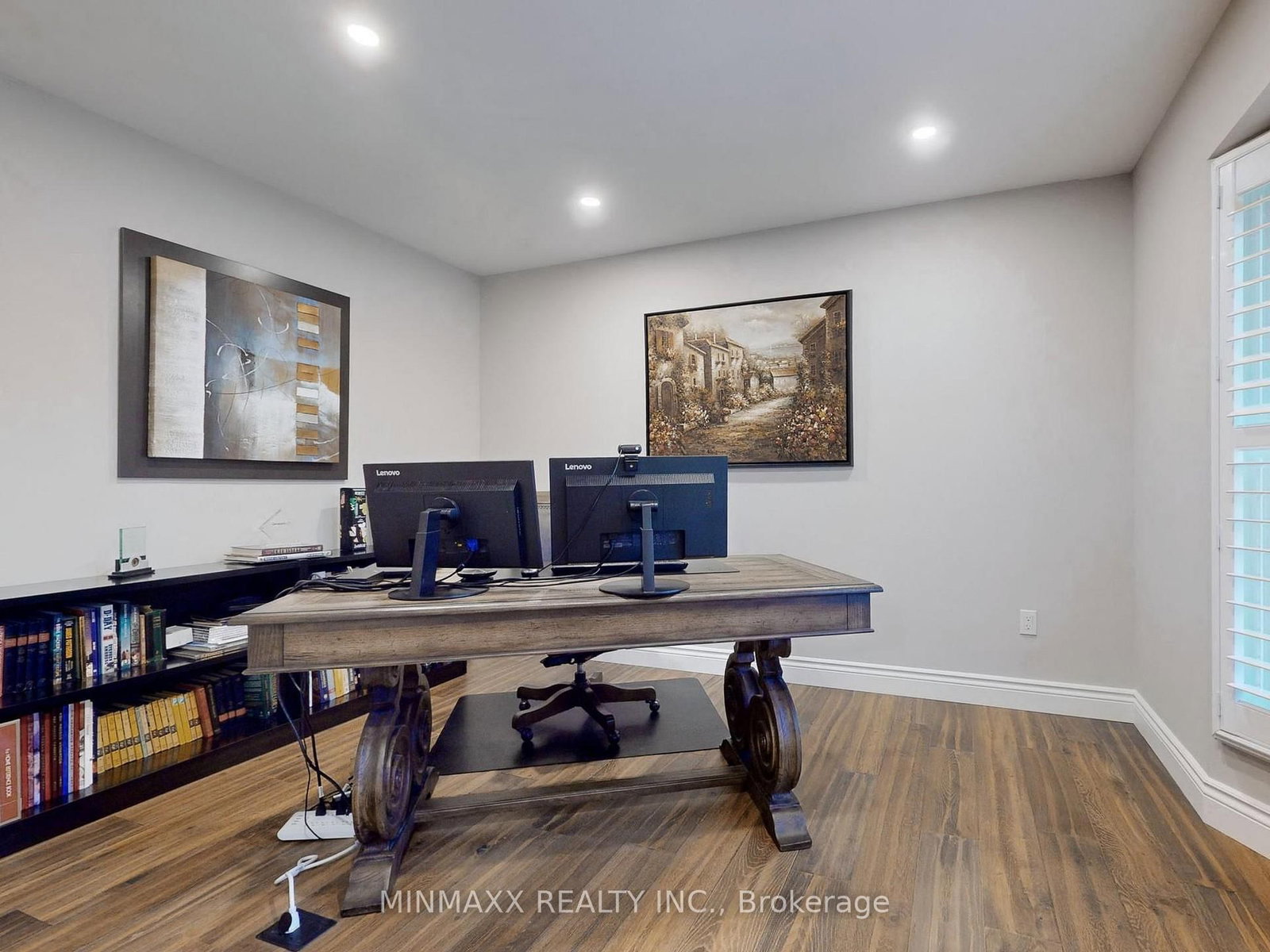 Listing Image 12