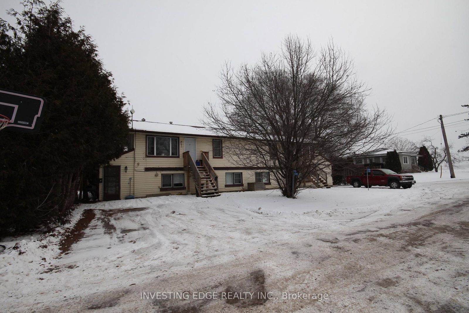 Listing Image 4