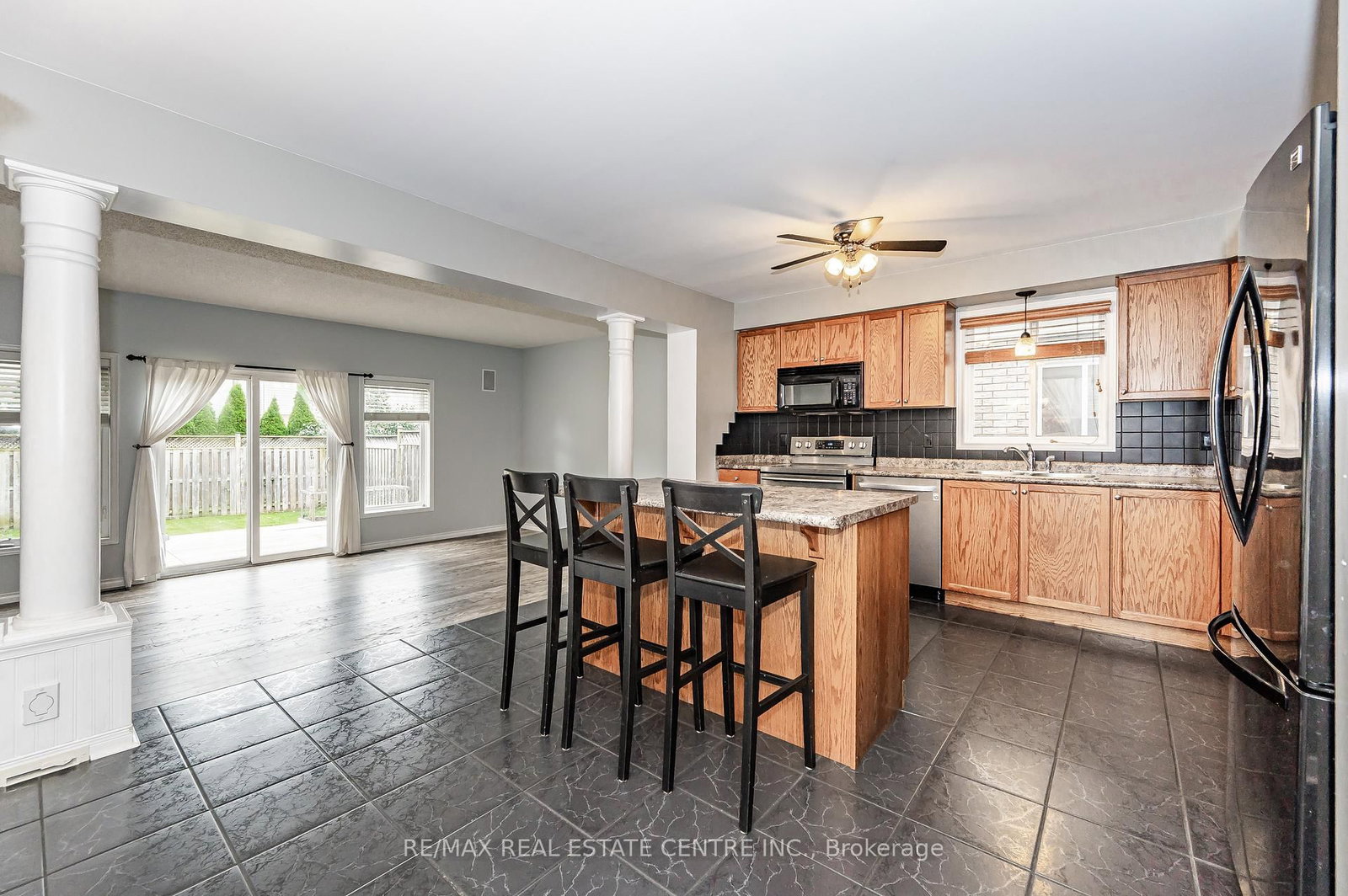 Listing Image 10