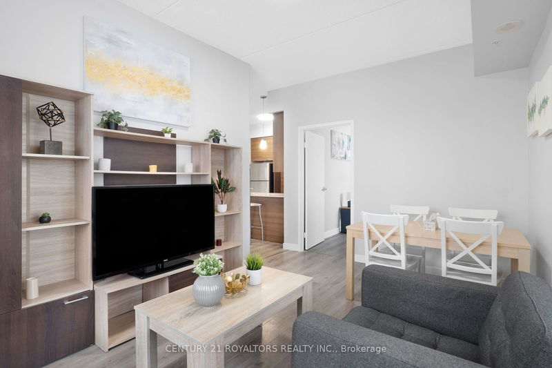 home for sale on 1007-318 Spruce Street